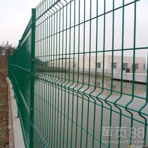 【三角折彎護欄網(wǎng)桃型柱護欄網(wǎng)小區(qū)防護網(wǎng)】- 